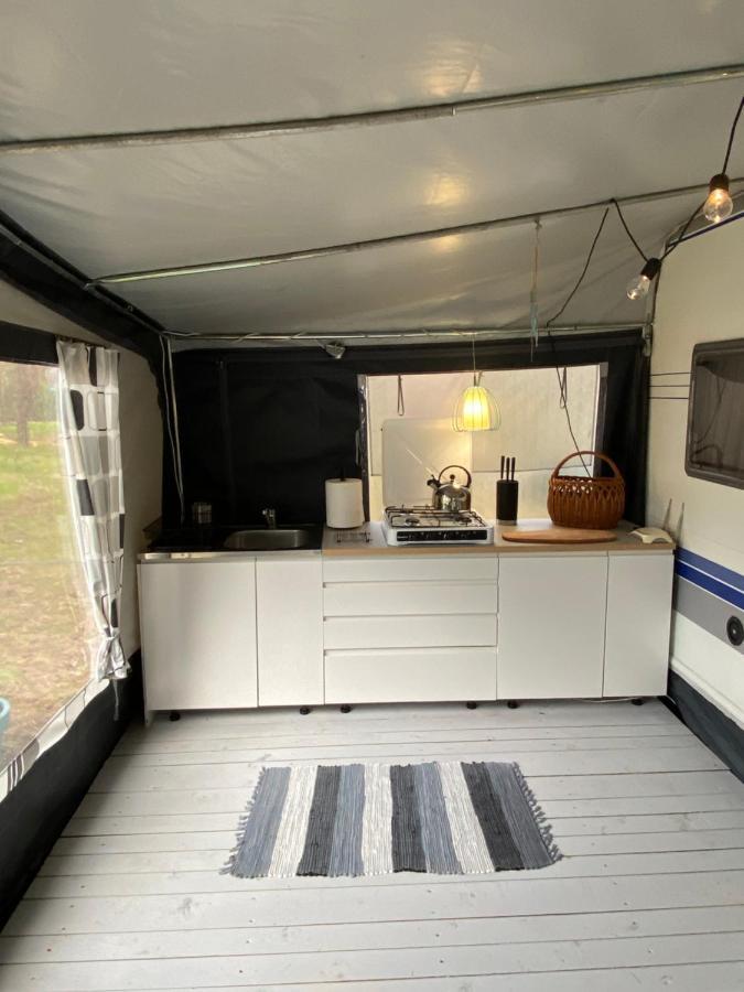 Hotel Przyczepa Abordaż na Campingu Kormoran Hel Zewnętrze zdjęcie